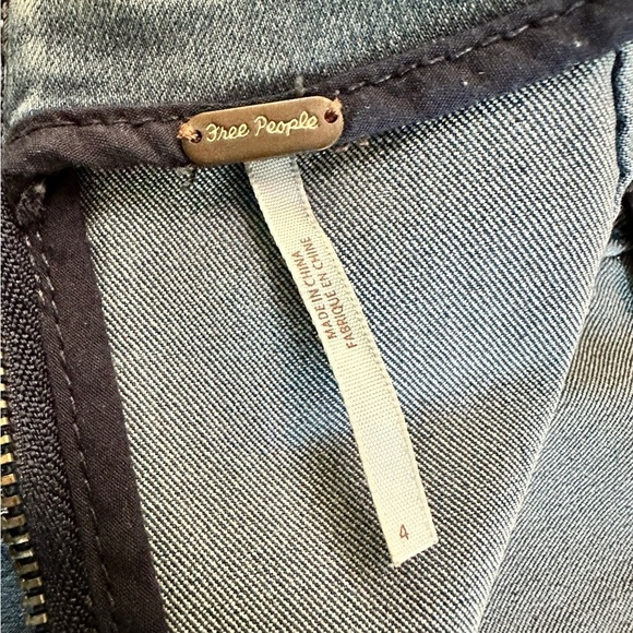 Free People Jean Mini Skirt Sz 4 - Picture 11 of 17